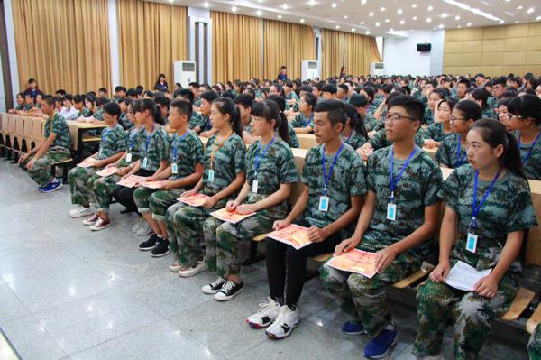 0918^ഺδӛ(jng)Q(mo)ϵ2018_W(xu)Y-A4.JPG